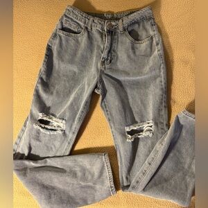Stylish Gray Distressed women Jeans